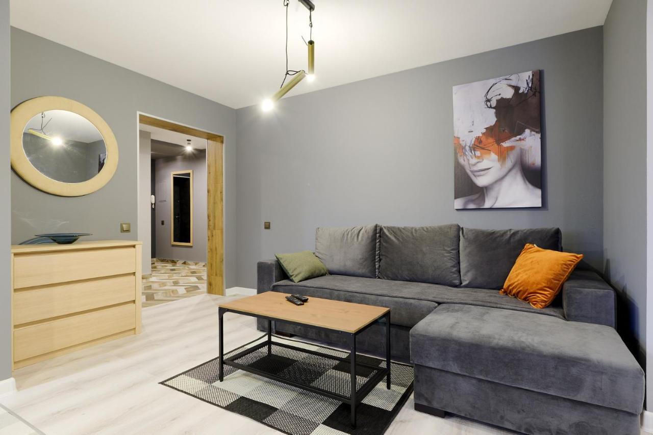 New Apart Lesi Ukrainky Blvd And Olimpiyska And Kreshchatyk And Manhattan City With Parking Kiev Exterior foto