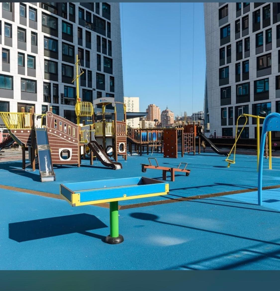 New Apart Lesi Ukrainky Blvd And Olimpiyska And Kreshchatyk And Manhattan City With Parking Kiev Exterior foto